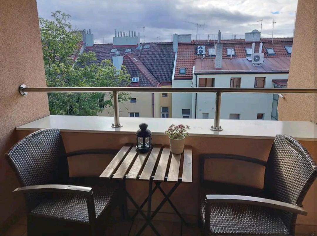 Cozy Rooftop With Balcony 프라하 외부 사진